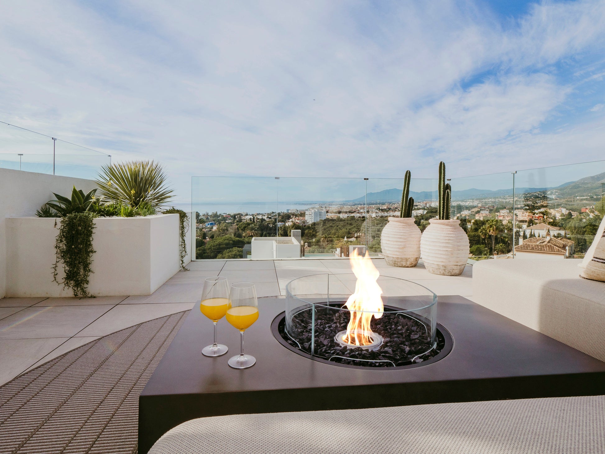 EcoSmart Fire 50" Martini 50 Fire Pit Table with Gas LP/NG Burner by Mad Design Group