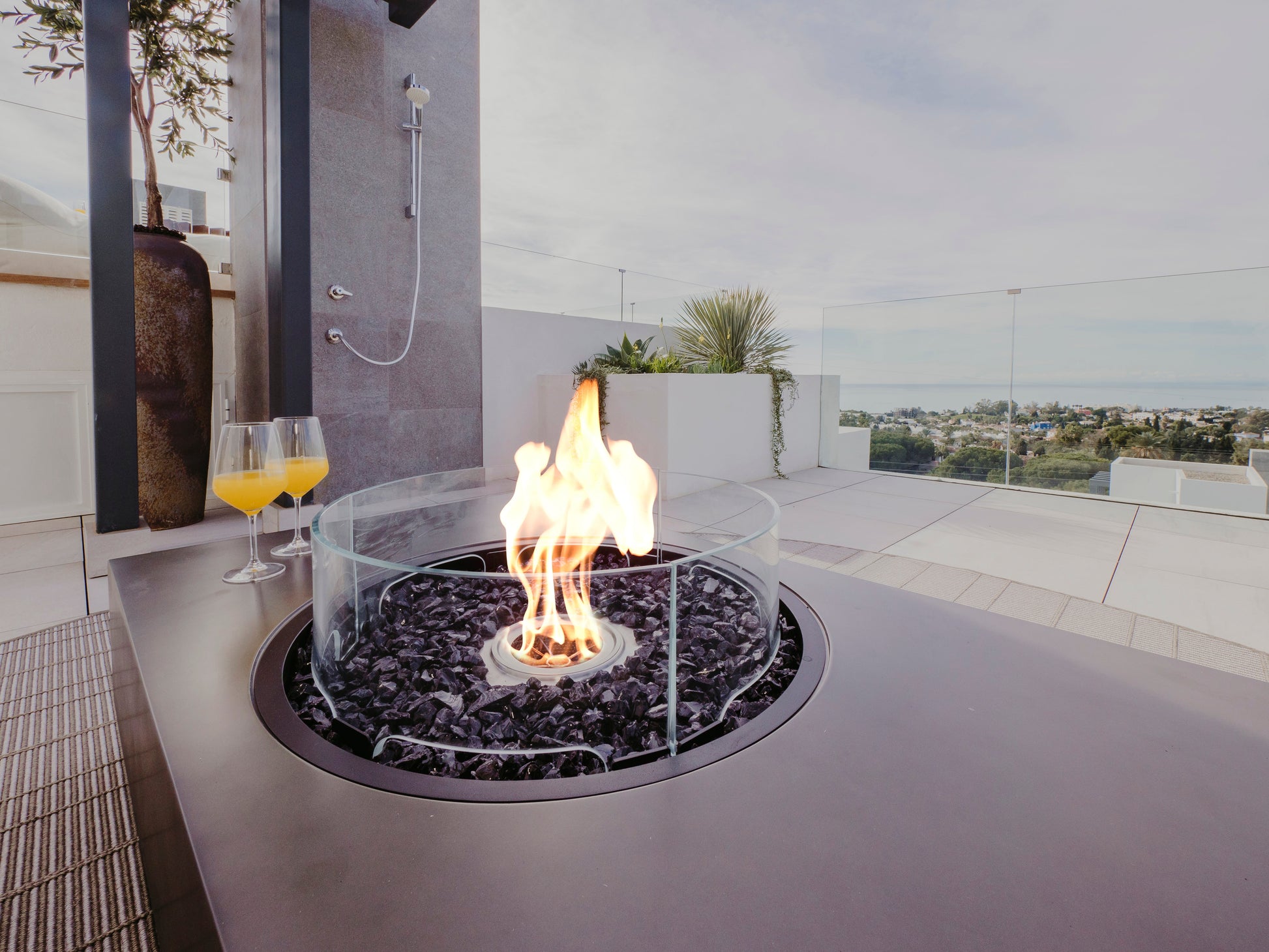 EcoSmart Fire 50" Martini 50 Fire Pit Table with Gas LP/NG Burner by Mad Design Group