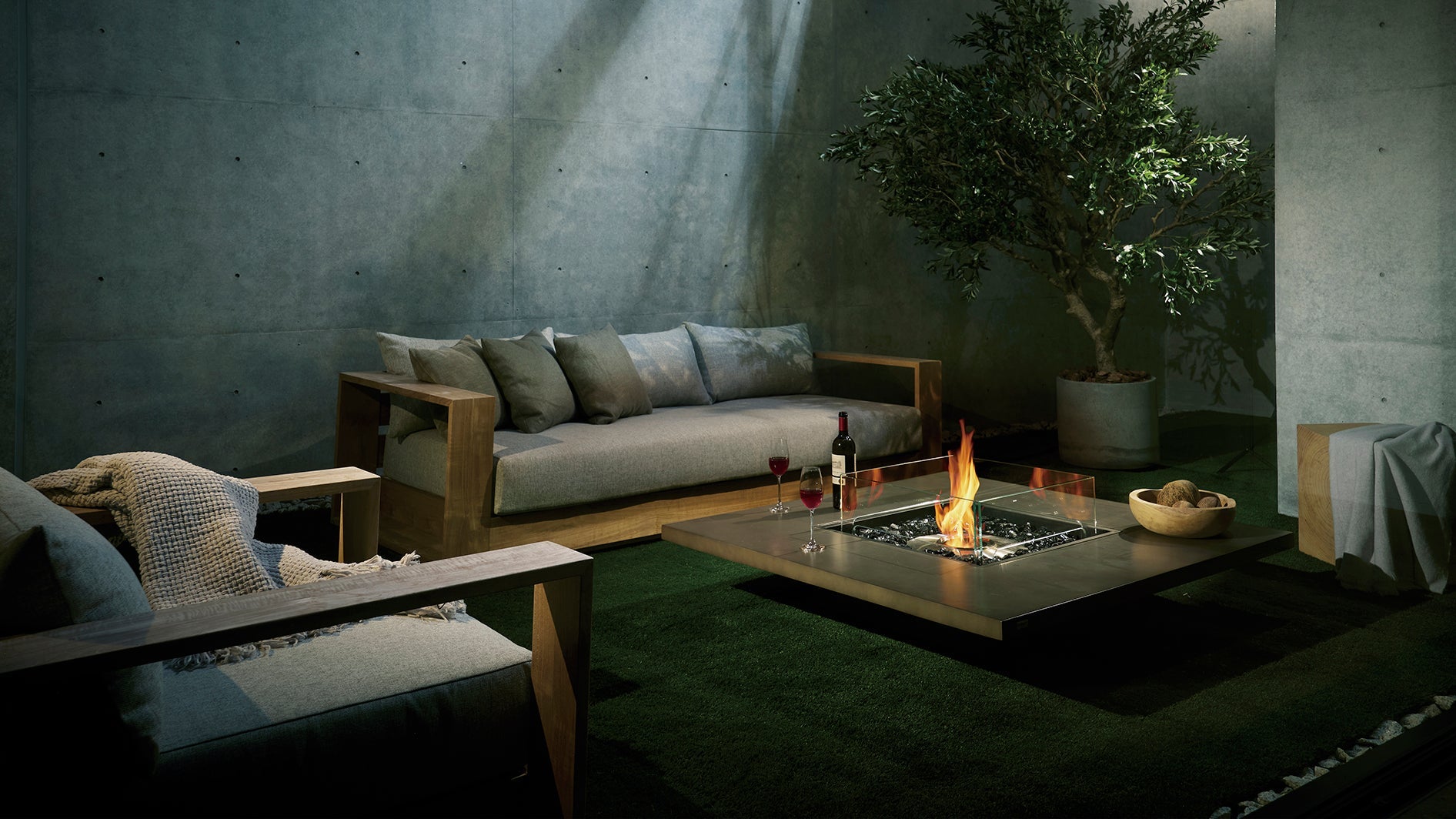 EcoSmart Fire Vertigo 50" Bone Freestanding Outdoor Fire Table with Black Burner by MAD Design Group