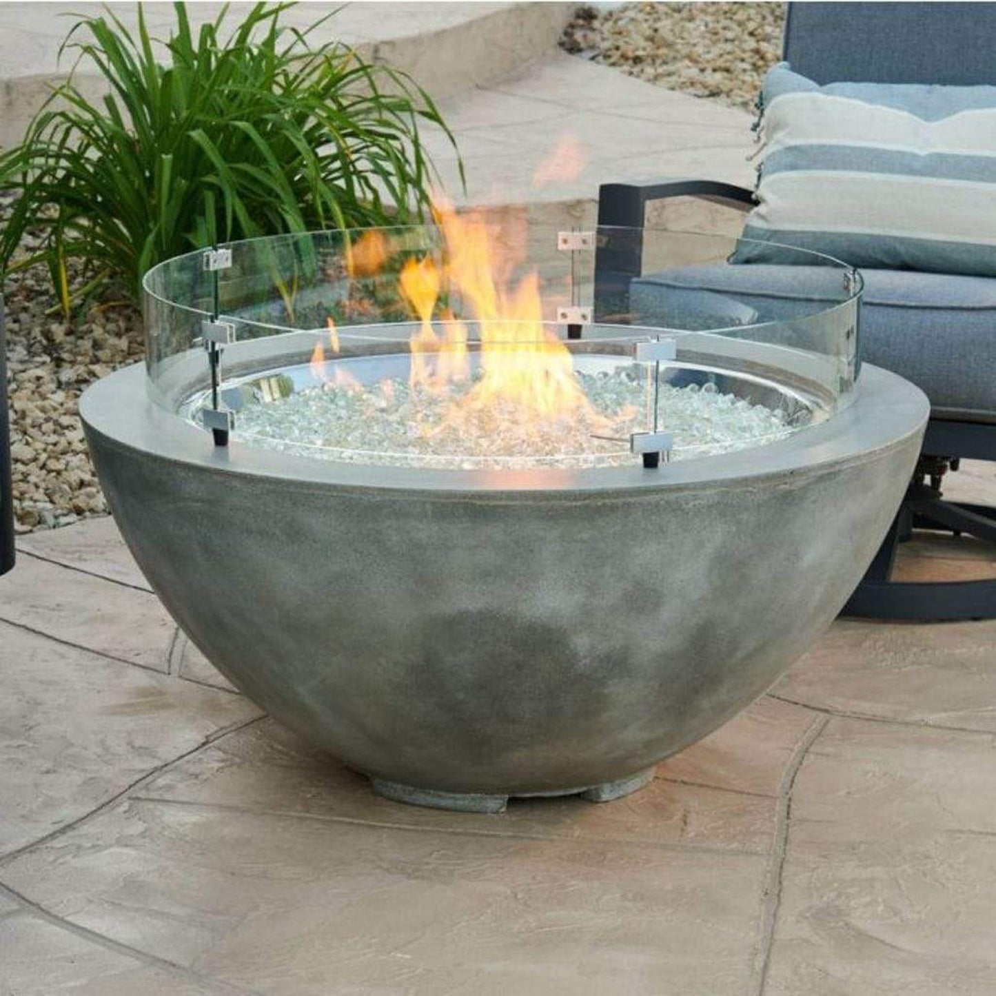 The Outdoor GreatRoom Company 30" Round Glass Wind Guard