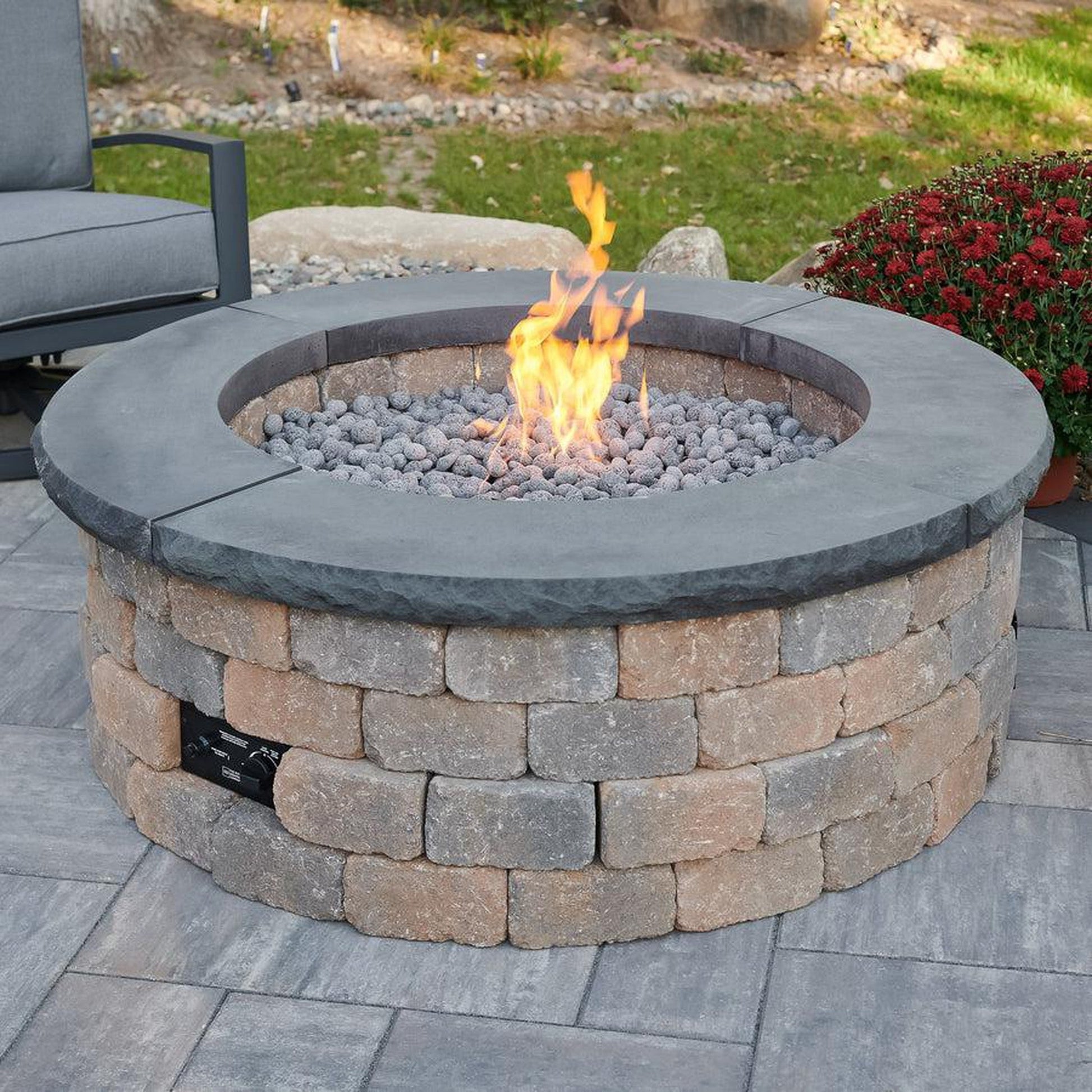 The Outdoor GreatRoom Company Charcoal Grey Round 4-Piece Concrete Top for Round Bronson Block Gas Fire Pit Kit